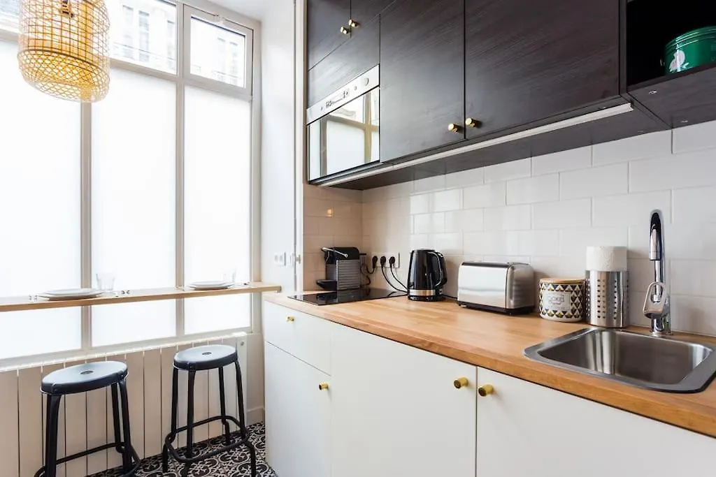 Cosy - Arc De Triomphe Apartment *